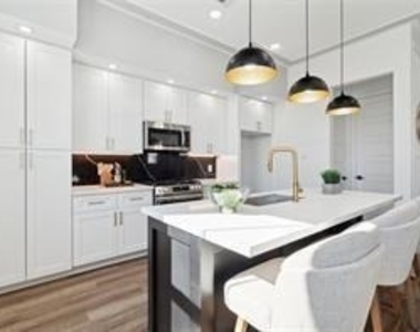 9020 Orange Spring Drive - Photo Thumbnail 12