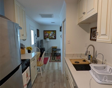 409 Milwaukee Street - Photo Thumbnail 21