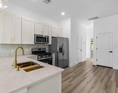 4412 Alvin Street - Photo Thumbnail 5