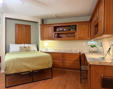 1311 Antoine Drive - Photo Thumbnail 2