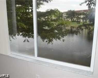 8214 Key Royal Circle - Photo Thumbnail 9