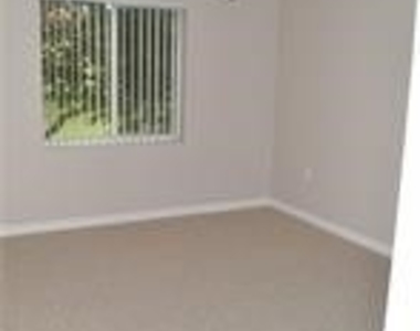 8214 Key Royal Circle - Photo Thumbnail 13