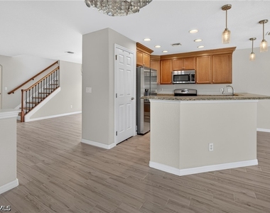 9026 Astonia Way - Photo Thumbnail 24