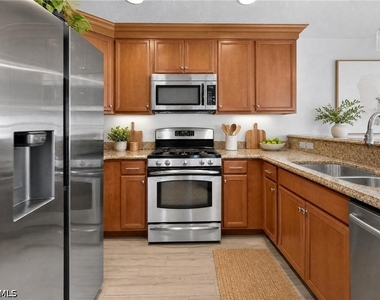 9026 Astonia Way - Photo Thumbnail 6