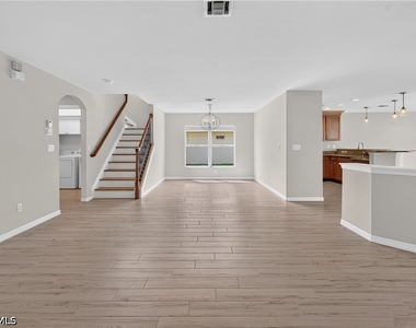 9026 Astonia Way - Photo Thumbnail 23