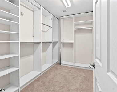 9026 Astonia Way - Photo Thumbnail 16