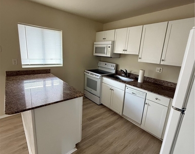 10632 Woods Circle - Photo Thumbnail 1