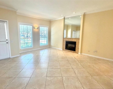 11710 Southlake Drive - Photo Thumbnail 3