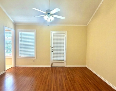11710 Southlake Drive - Photo Thumbnail 28