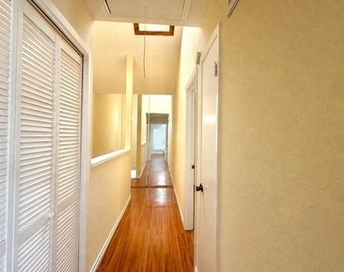 11710 Southlake Drive - Photo Thumbnail 18