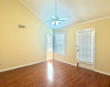 11710 Southlake Drive - Photo Thumbnail 29