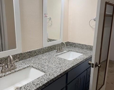8367 Nairn Street - Photo Thumbnail 7