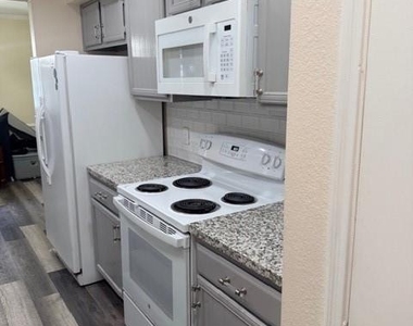 8367 Nairn Street - Photo Thumbnail 4