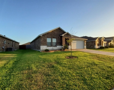 22619 Castello Lakes Drive - Photo Thumbnail 2