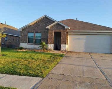 22619 Castello Lakes Drive - Photo Thumbnail 4