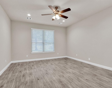 11101 Park Dr - Photo Thumbnail 20