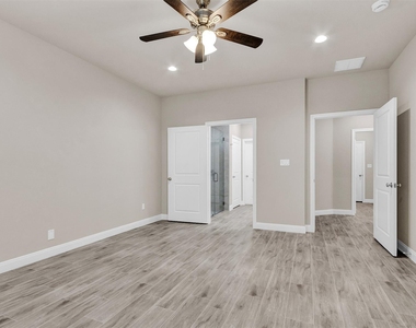 11101 Park Dr - Photo Thumbnail 21