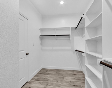 11101 Park Dr - Photo Thumbnail 26