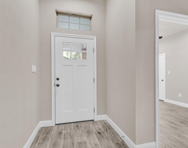 11101 Park Dr - Photo Thumbnail 4