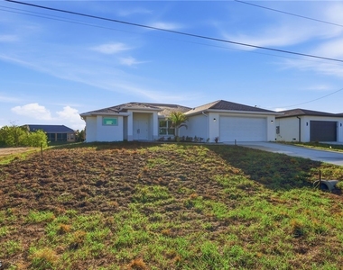 2105 Ne 1st Avenue - Photo Thumbnail 1