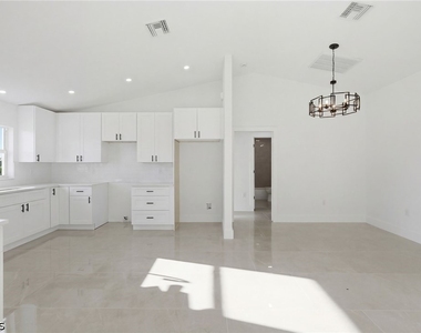 2105 Ne 1st Avenue - Photo Thumbnail 31