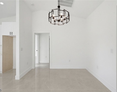 2105 Ne 1st Avenue - Photo Thumbnail 34