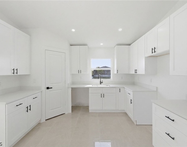 2105 Ne 1st Avenue - Photo Thumbnail 33