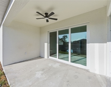 2105 Ne 1st Avenue - Photo Thumbnail 3