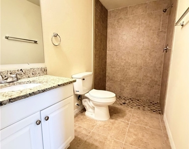 717 Se 7th Street - Photo Thumbnail 8