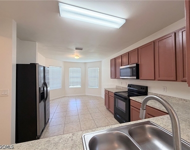 1621 Sw 10th Avenue - Photo Thumbnail 4