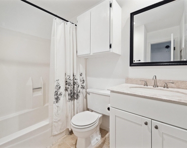 2074 Augusta Drive - Photo Thumbnail 13