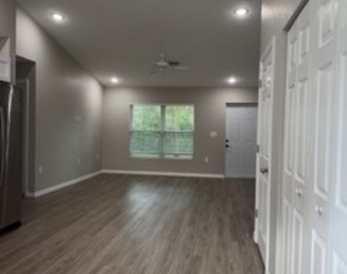 6054 N Moss Circle - Photo Thumbnail 1