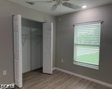 6054 N Moss Circle - Photo Thumbnail 13