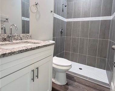444 Grant Boulevard - Photo Thumbnail 7