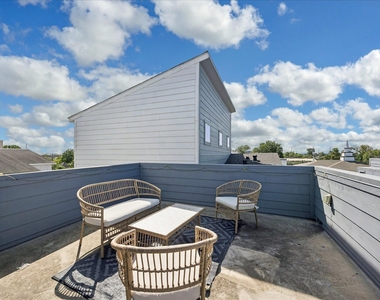 208 N York Street - Photo Thumbnail 28