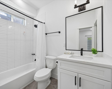 208 N York Street - Photo Thumbnail 21