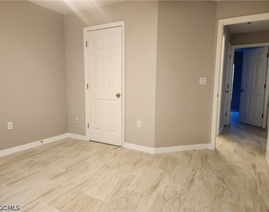 1713 Sw 13th Street - Photo Thumbnail 16