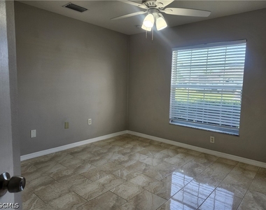 1713 Sw 13th Street - Photo Thumbnail 9