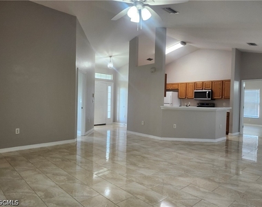 1713 Sw 13th Street - Photo Thumbnail 3