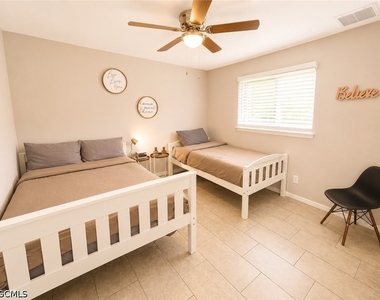 1008 Sw 33rd Terrace - Photo Thumbnail 13