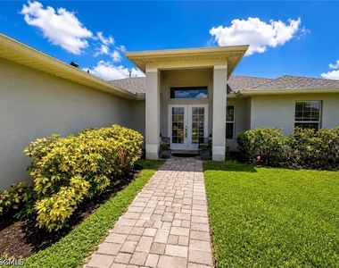 1008 Sw 33rd Terrace - Photo Thumbnail 1