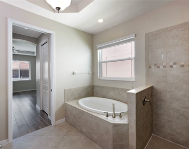 8649 Banyan Bay Boulevard - Photo Thumbnail 20