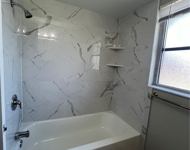 1920 W Lakeview Boulevard - Photo Thumbnail 20