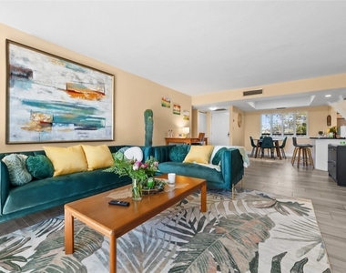 413 Augusta Boulevard - Photo Thumbnail 5