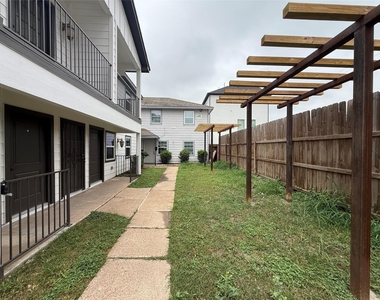 3619 Rosalie Street - Photo Thumbnail 5