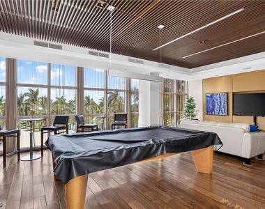 3000 Oasis Grand Boulevard - Photo Thumbnail 41