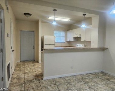 1490 San Cristobal Avenue - Photo Thumbnail 16