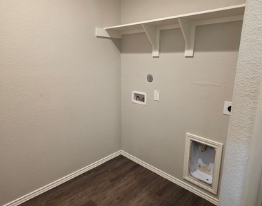 20714 Southern Woods Drive - Photo Thumbnail 13