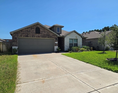 20714 Southern Woods Drive - Photo Thumbnail 3