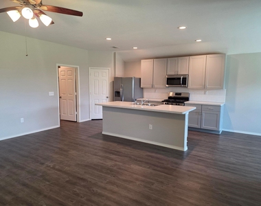 20714 Southern Woods Drive - Photo Thumbnail 8